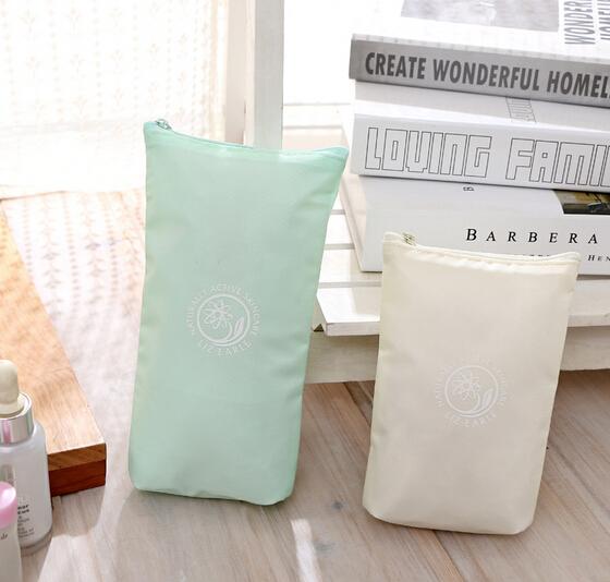 Turq Waterproof Nylon Beauty Women Wash Cosmetic Bag